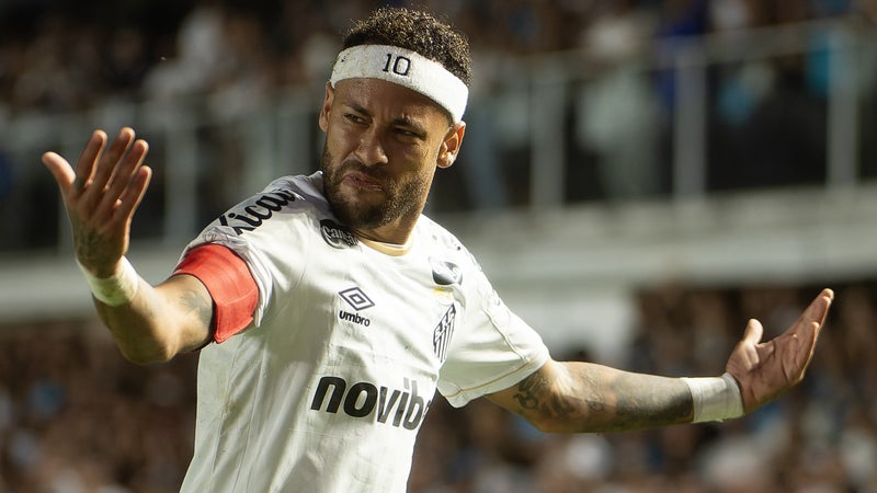 Santos: Neymar éponge les dettes du club et joue au directeur sportif en recrutant deux anciennes stars brésiliennes
