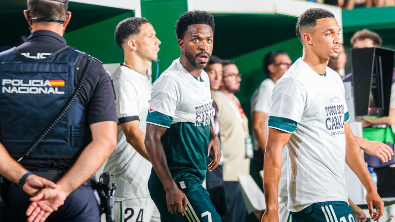 "Le sujet a dérangé le vestiaire": les joueurs du Real ont été prévenus au dernier moment du t-shirt de soutien à Ceuta