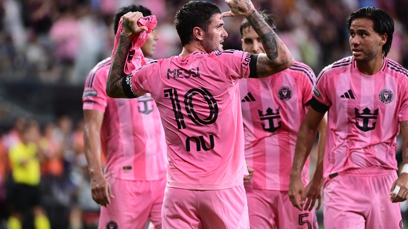 Inter Miami: le beau geste de Rodrigo de Paul qui dédie son but à Messi après le décès de son père
