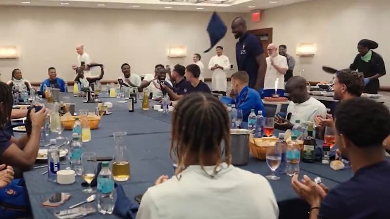 Coupe du monde 2026: "Jean-Philippe, Jean-Philippe!", les Bleus survoltés pour fêter l'anniversaire de Mateta avant le 16e de finale contre la Suède