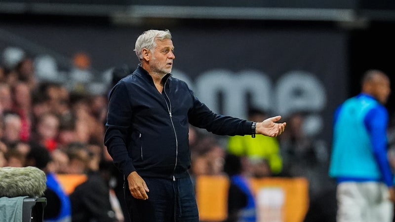 Rennes-OM: "Ce n’est pas à moi de les dire", Genesio fait passer des messages à ses dirigeants sur les objectifs du club