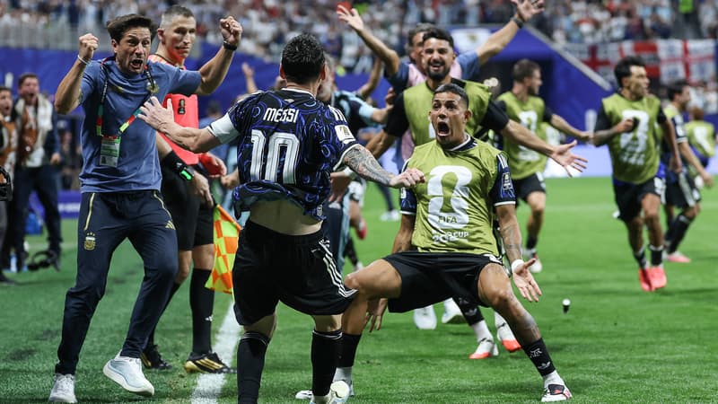 Argentine-Angleterre: à genoux, les poings serrés... la joie immense de Messi après la qualification pour la finale