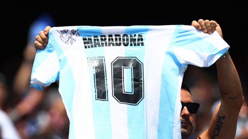 Procès Maradona: un prestataire médical reconnait une confusion entre des tests passés par Diego Maradona et son père