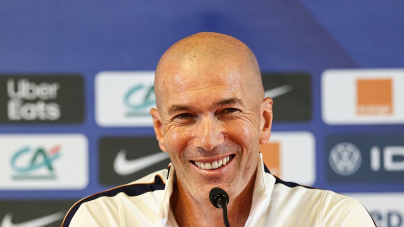 "Il faut profiter du moment parce que ça vole": la déclaration d'amour de Zinedine Zidane à ses joueurs et à l'équipe de France