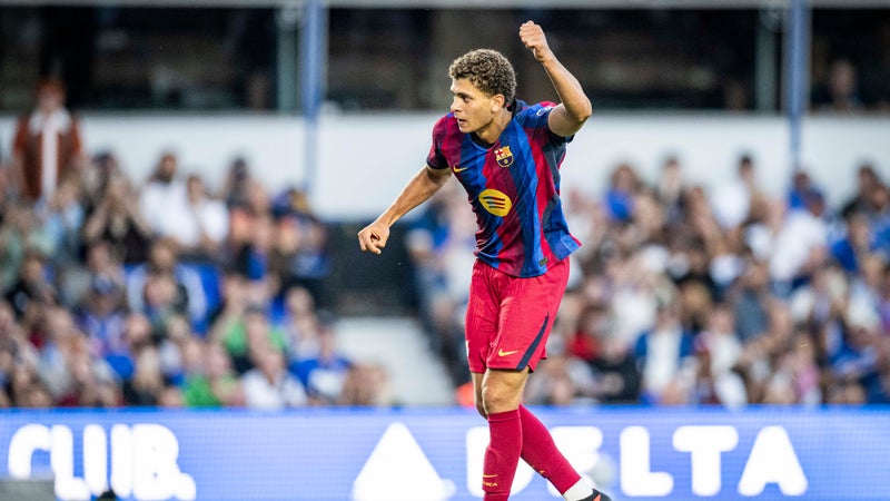 "Le nouveau Mohamed Salah": qui est le crack égyptien Hamza Abdelkarim, auteur d'un doublé en amical avec le Barça?