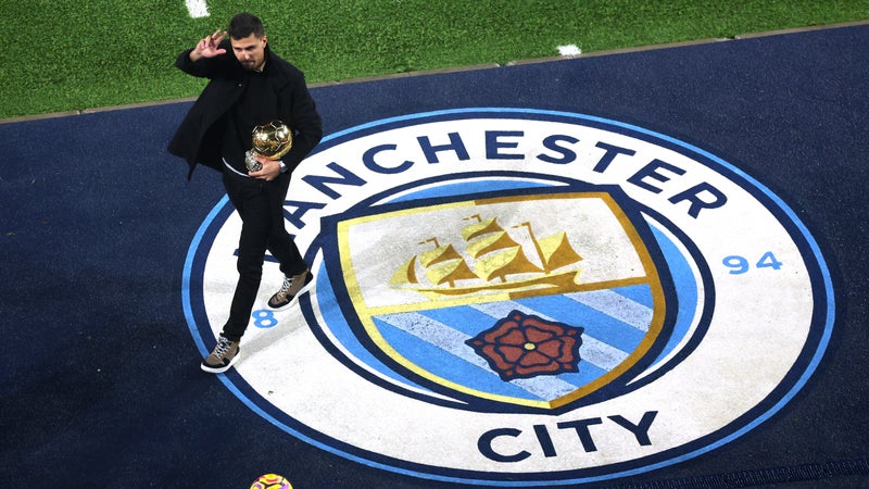 Une fraude à un milliard d'euros: la Premier League reconnait Manchester City coupable de 114 infractions financières et promet des sanctions à venir