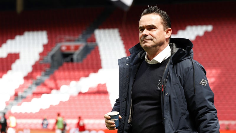 "Je ne suis plus en mesure de supporter cette vie": Marc Overmars quitte le monde du football pour préserver sa santé