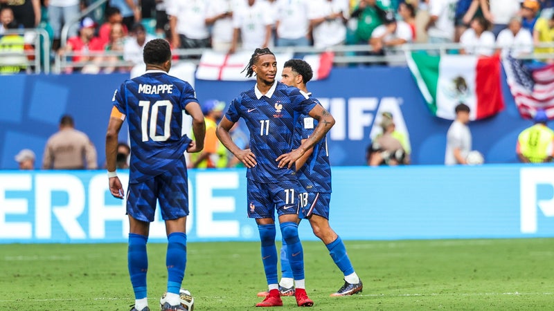Ballon d’or: "Impressionné par les performances" de Mbappé et Olise, une légende du foot allemand soutient les Bleus