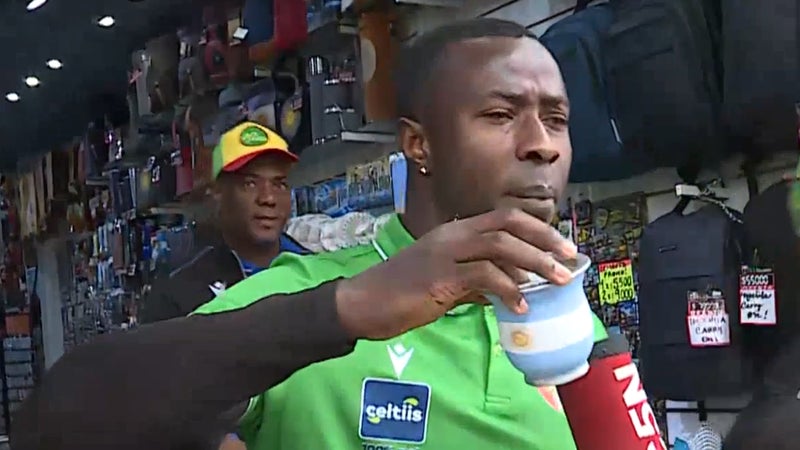 Argentine: "Je ne vais pas marquer Messi", l'interview invraisemblable d'un joueur du Bénin à la sortie d'une boutique de souvenirs