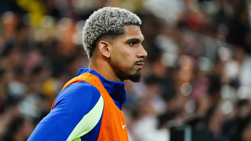 Mercato: Ronald Araujo fonce en prêt à Liverpool après avoir prolongé avec Barcelone la saison dernière