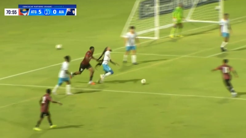 Ligue des nations Concacaf: un joueur d'Anguilla provoque deux exclusions grâce à ses immenses dreadlocks