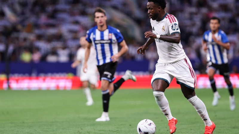 Real Madrid: Vinicius "n'est pas un saint, loin de là, mais ce qu'on lui fait subir est inadmissible", Mourinho au soutien de son attaquant