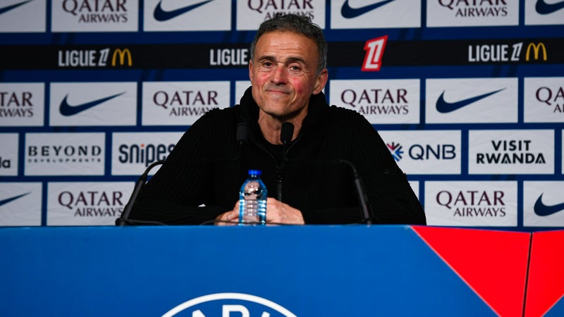 Report de PSG-OL, Ballon d'or, blessure de Kvaratskhelia... Revivez la conférence de presse de Luis Enrique
