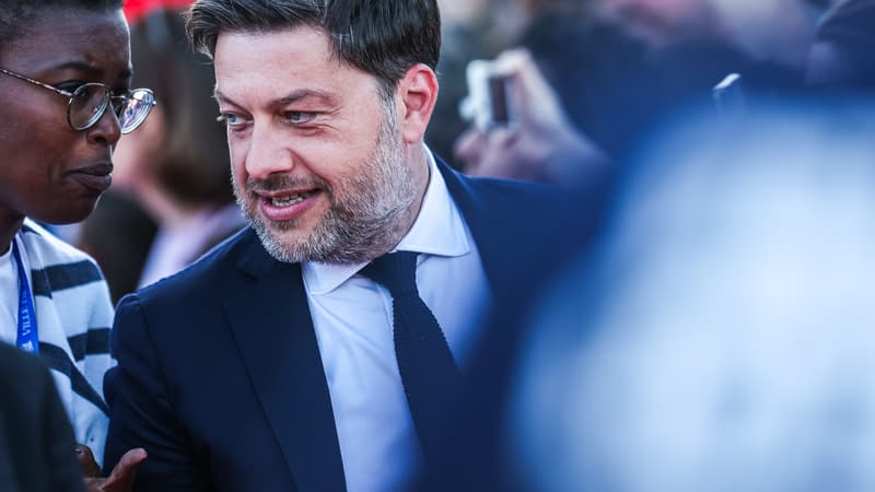 "J’en ai vu des logos, mais des logos aussi laids jamais’, le maire de Marseille Benoit Payan dézingue le nouveau blason de l'OM