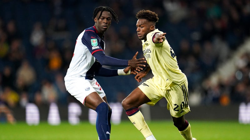 L'ancien espoir de Premier League Quevin Castro meurt après un malaise en plein match.