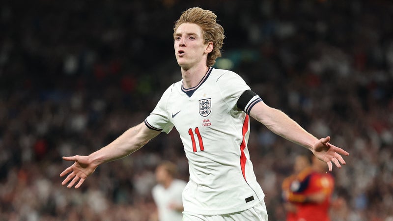 "On est exactement à leur niveau": Gordon ne voit aucun écart entre l'Angleterre et l'Espagne