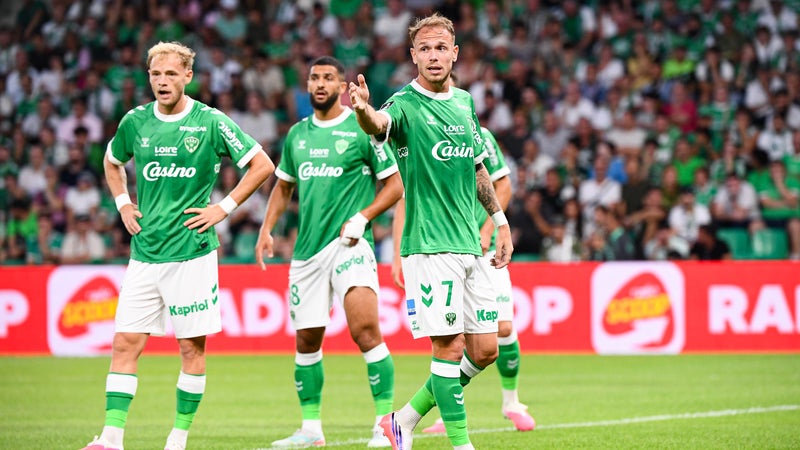 Ligue 2: Saint-Etienne enchaîne, deux défaites en deux matchs pour Nantes