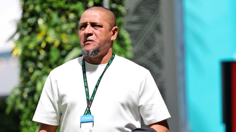 "J'ai perdu 99% de ce que j'ai gagné dans le foot": les confessions de Roberto Carlos sur sa faillite