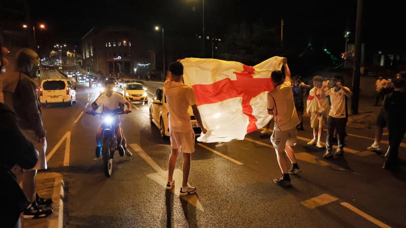 Coupe du monde 2026: la police anglaise lance un appel au calme avant la demi-finale face à l'Argentine
