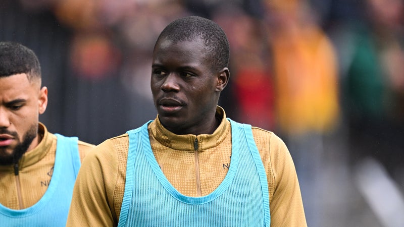 Mercato: "Bouge pas, toi!", le gros coup de pression dans un hôtel subi par Malang Sarr d'un agent en colère