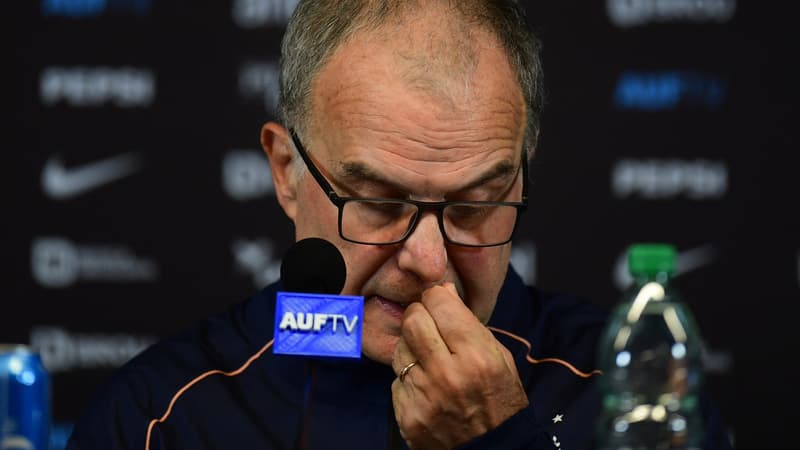 "C'est un adieu très douloureux": Marcelo Bielsa annonce son départ après l'élimination en Coupe du monde