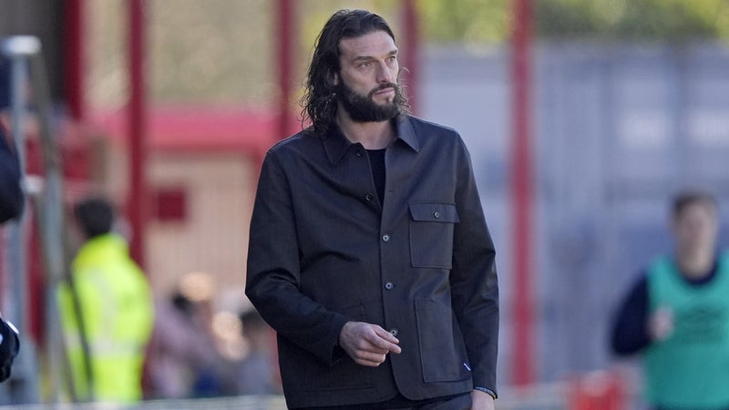 L'ancien international anglais Andy Carroll révèle avoir été agressé sexuellement par une "connaissance célèbre"