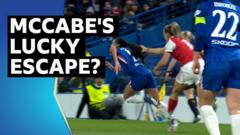 McCabe évite le rouge après avoir tiré les cheveux de Thompson