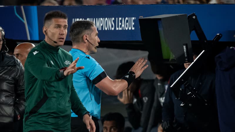 "C'était un Allemand, merci l'Allemagne!", Hansi Flick fulmine contre l'arbitrage et le VAR après Barça-Atlético