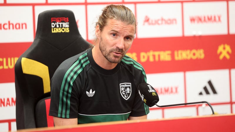 Lens: Cahuzac confirmé comme n°1 non intérimaire, le RCL veut vite tourner la page Toppmöller
