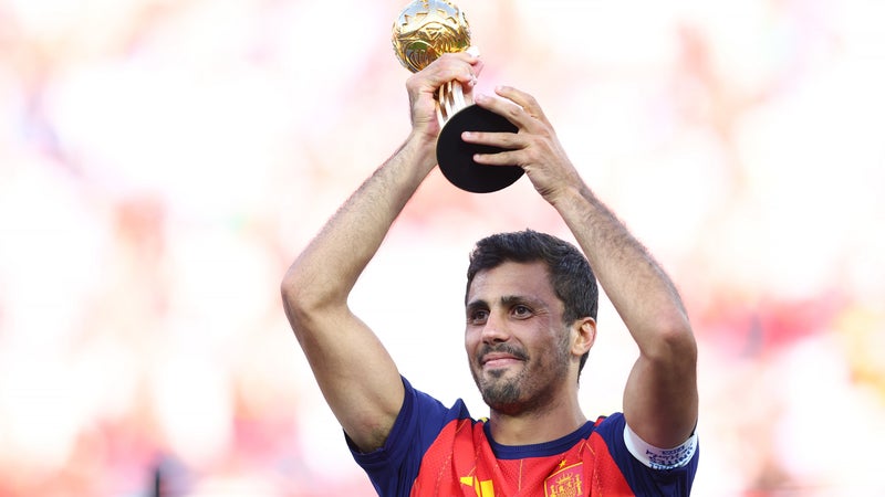 Mercato: "Coup de froid", "arrière-goût amer"... le transfert avorté de Rodri au Real Madrid agite la presse espagnole