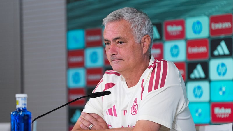 "Il y a des gens qui ne connaissent pas le football": Mourinho vole au secours de Mbappé et Vinicius