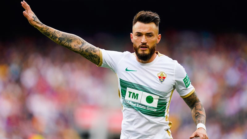 Messages humiliants, photos d'hématomes... le capitaine d'Elche arrêté pour violences conjugales