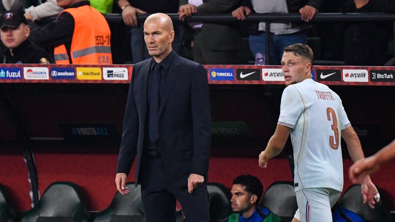 Équipe de France: les consignes passées par Zinédine Zidane pour faire émerger des nouveaux latéraux