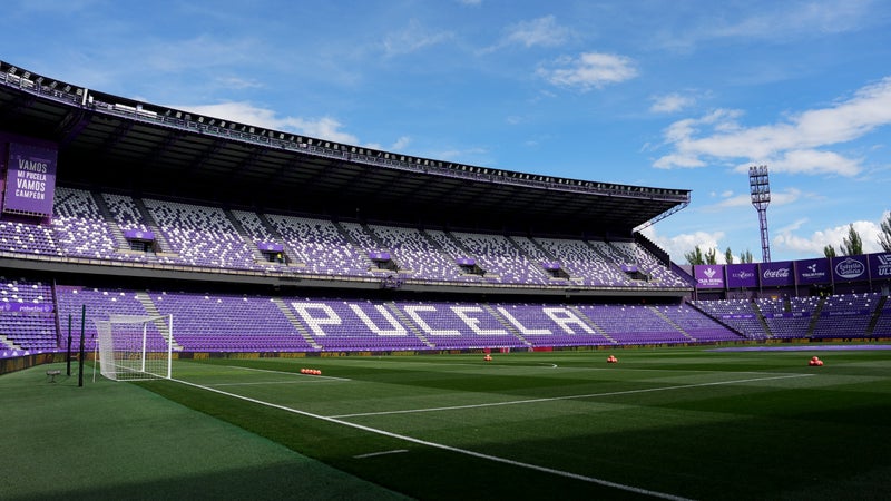 100km caché sous le car de Valladolid: l’insoutenable fuite d’un jeune migrant après un match à Ceuta