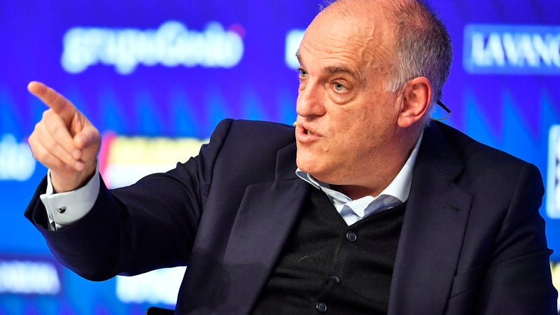 "Vente de la Coupe du monde": Tebas demande le départ d'Infantino, malgré le retrait du projet d'investissements privés de la Fifa
