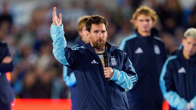 "Mon idole était derrière moi et je n'ai pas pu me retourner", l’histoire virale en Argentine d’un stadier ému aux larmes pendant les adieux de Messi