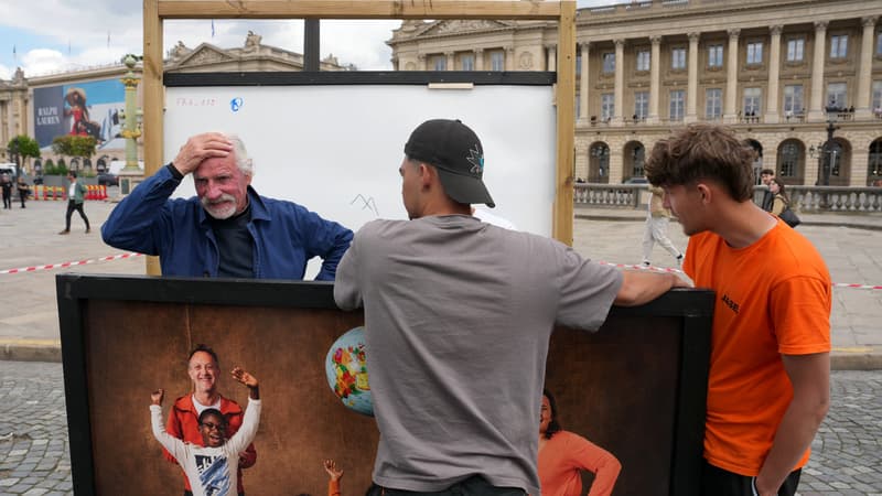 "Des supporters du PSG sont venus remettre l’expo en route": l’émotion de Yann Arthus-Bertrand dont l’exposition a été saccagée par des fans parisiens