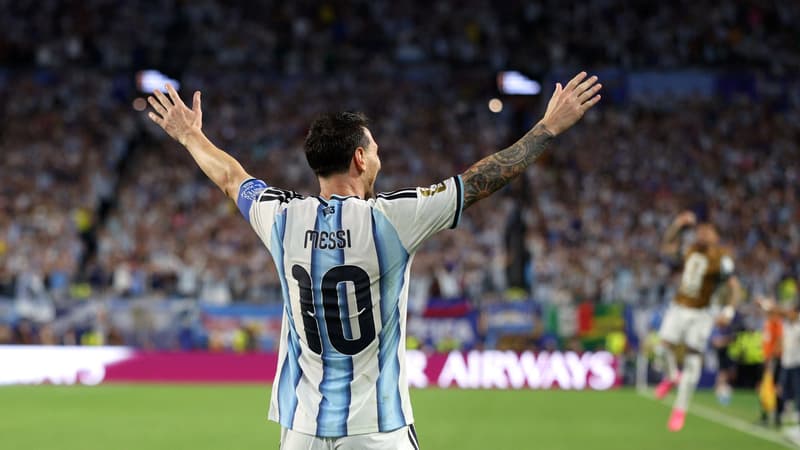"Pour les Malouines, pour Diego, pour la dernière de Leo" : le nouveau chant qui enflamme le vestiaire de l’Argentine