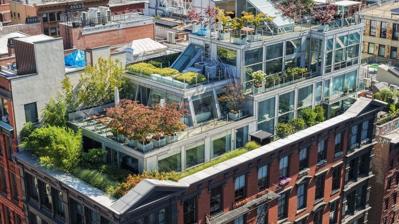 Thierry Henry met en vente son penthouse à New York à 25 millions de dollars