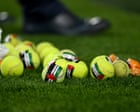 Les manifestations pro-palestiniennes interrompent le match alors que l'Irlande perd son avance 2-0 lors du match nul contre l'Autriche