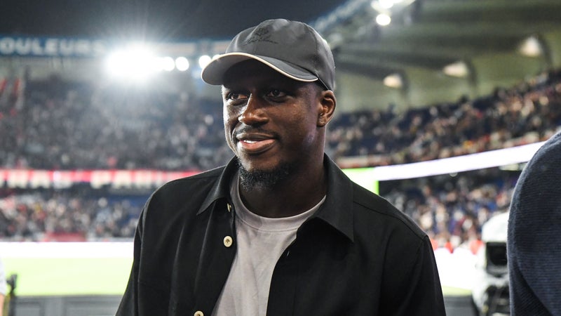 "Elle prenait trop de place dans le placard", ironise Benjamin Mendy après avoir vendu aux enchères son trophée de la Coupe du monde
