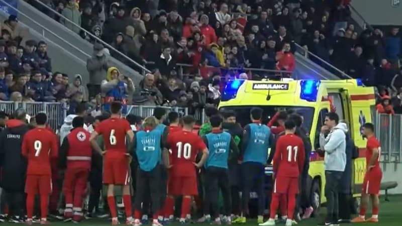 En colère après une décision arbitrale, l’entraîneur des jeunes Turcs finit à l’hôpital