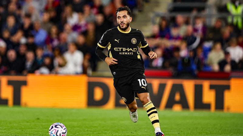 Manchester City: "génie", "magicien"... l'Angleterre bluffée par la performance de Rayan Cherki contre Crystal Palace