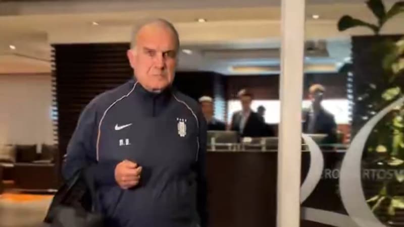 Coupe du monde 2026: le retour très solitaire de Marcelo Bielsa en Uruguray après le fiasco de la Celeste