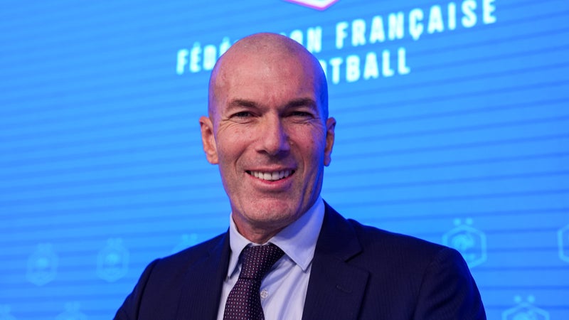 DIRECT. Zidane sélectionneur de l'équipe de France: l'émotion de Zizou sur son "rêve" de prendre la tête des Bleus