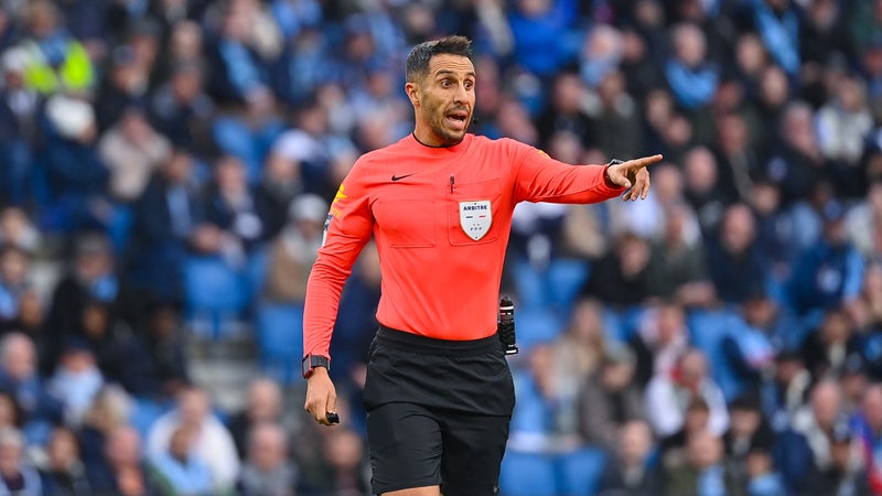 La FFF ne sanctionnera pas l'arbitre de Ligue 1 condamné pour violences conjugales