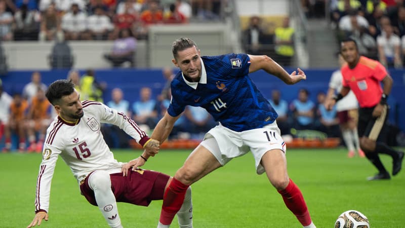 "C’est nouveau, quand on prend un carton jaune, on sort?", le remplacement de Rabiot, meilleur joueur des Bleus, pose question