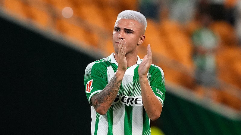 Le drama de la fin de mercato en Espagne: en larmes avec sa mère, Pablo Garcia forcé de quitter le Real Betis après le transfert de Dani Ceballos