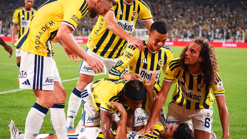 Structure novatrice, revenus solides et énorme masse salariale: comment Fenerbahçe a pu s’offrir un effectif de stars avant de défier l'OL?