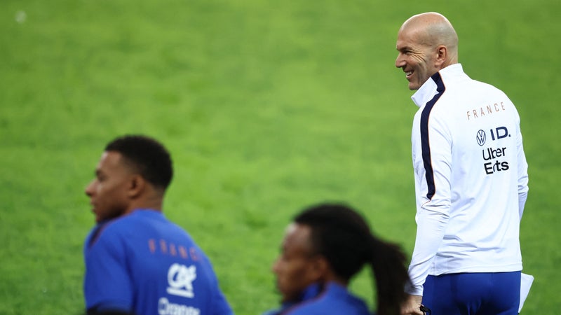"Tout le monde était enthousiaste": Zidane raconte l'essai de Mbappé au Real en 2012